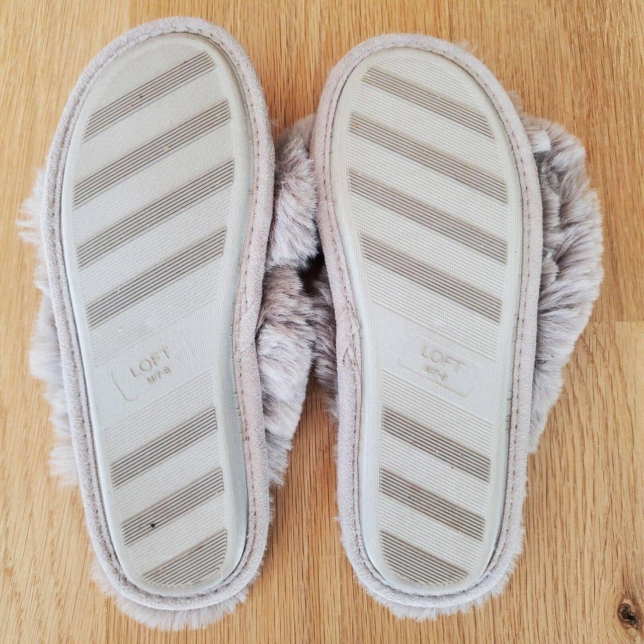 Loft hot sale fuzzy slippers