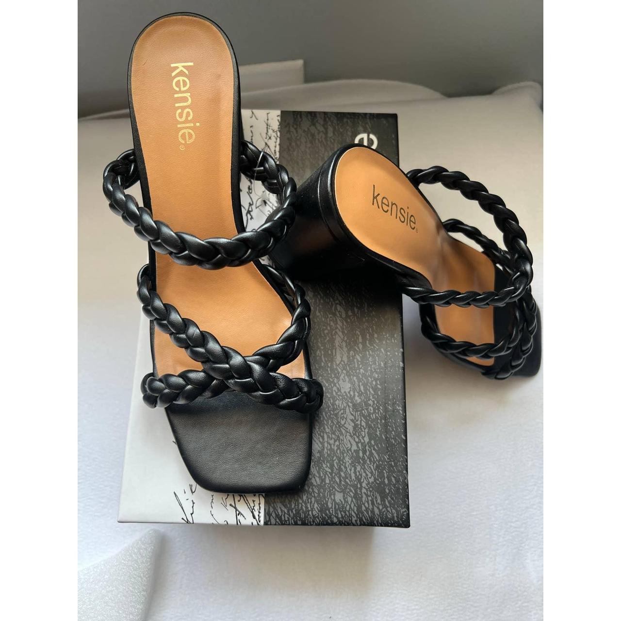 Kensie best sale black sandals