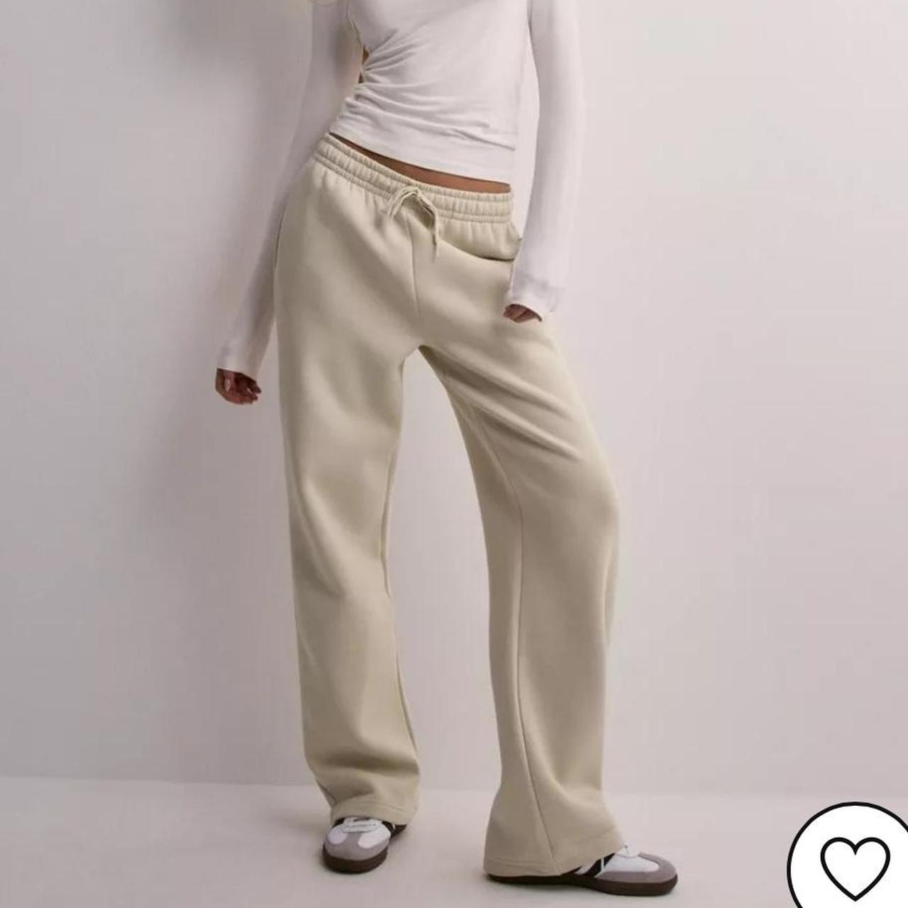 Basic straight sweatpants - White - Women - Gina Tricot