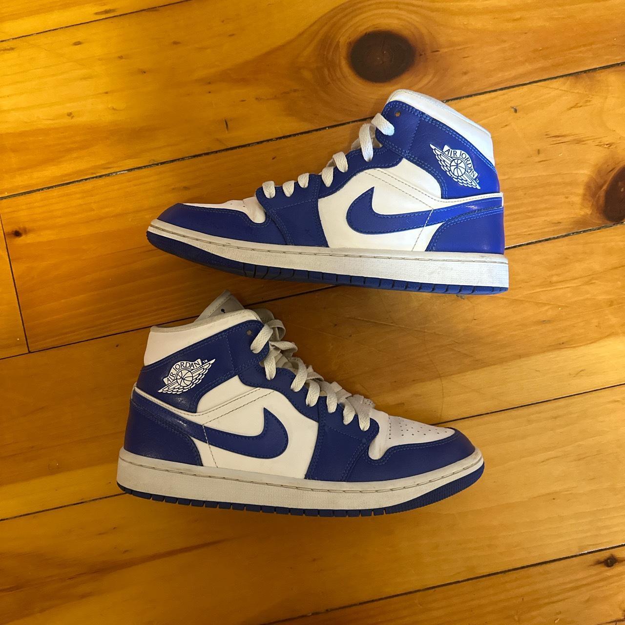womens jordan 1s blue