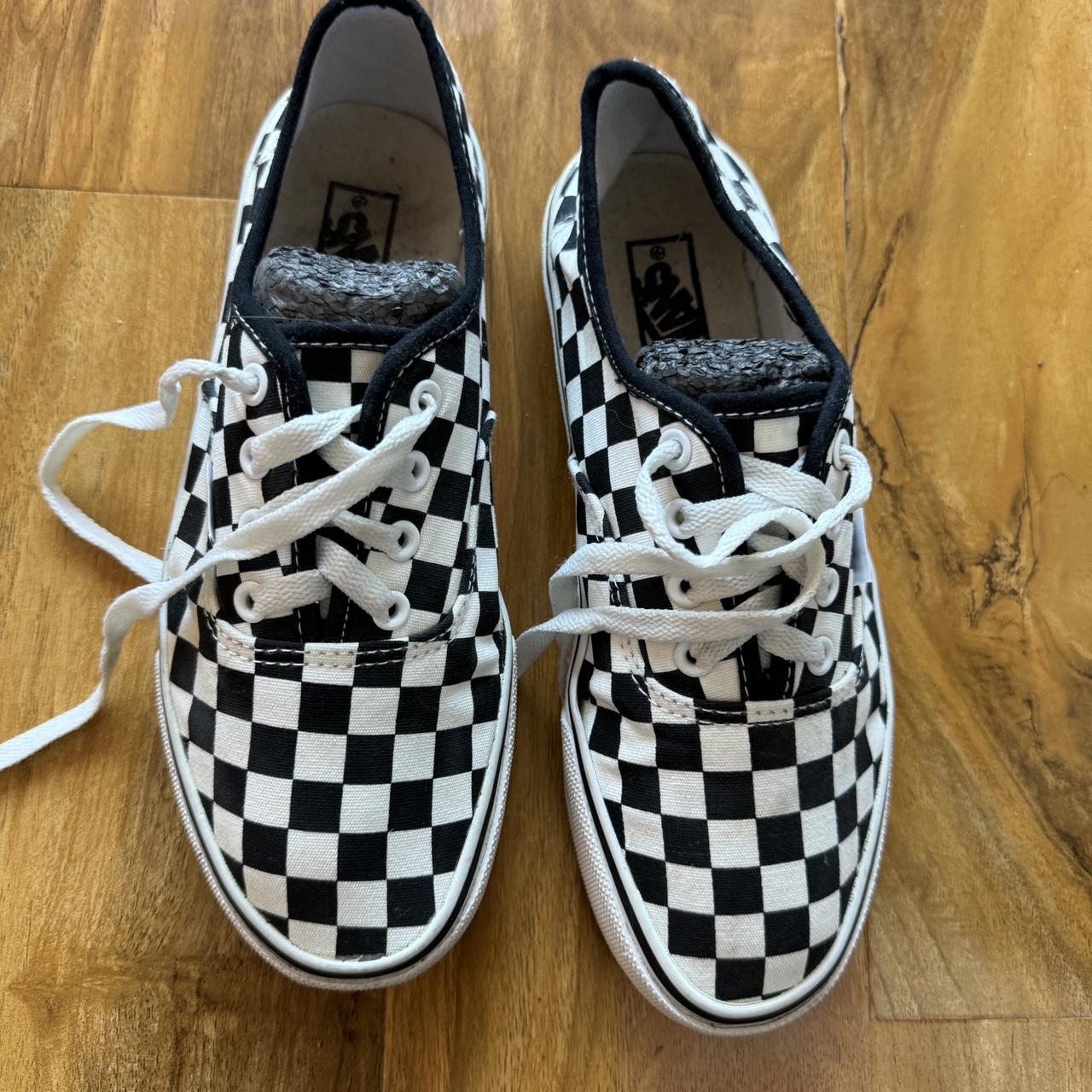 Black and white checkered vans authentic hotsell