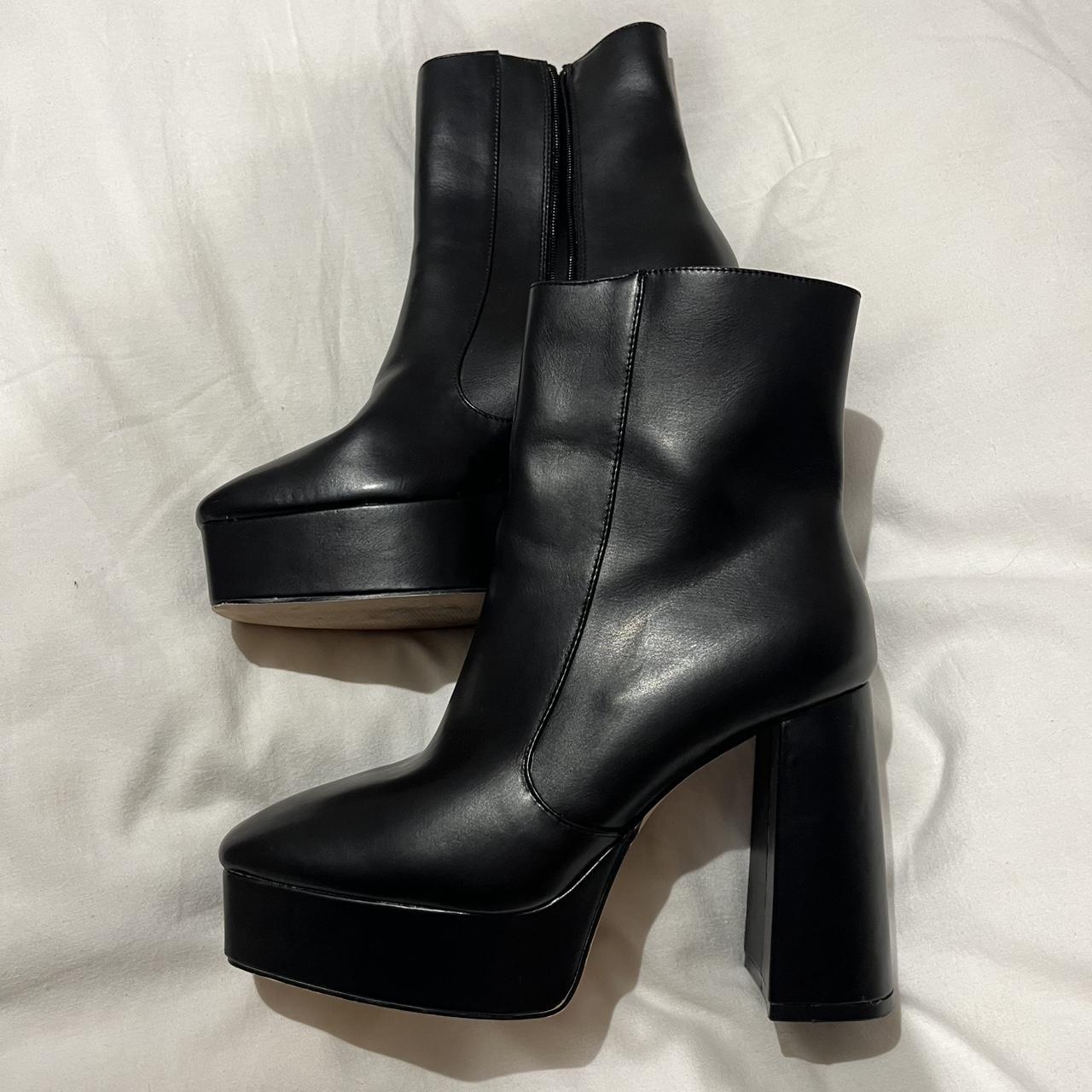 item listed by elena1903