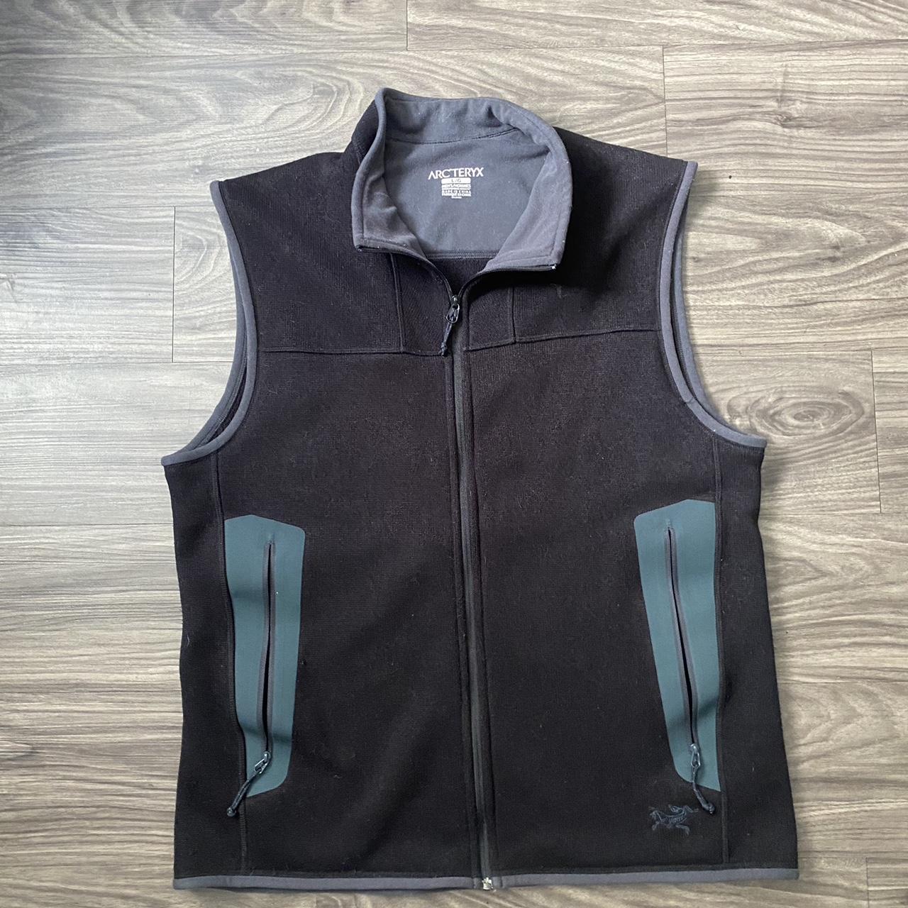 Arc'teryx Men's Black and Grey Gilet | Depop