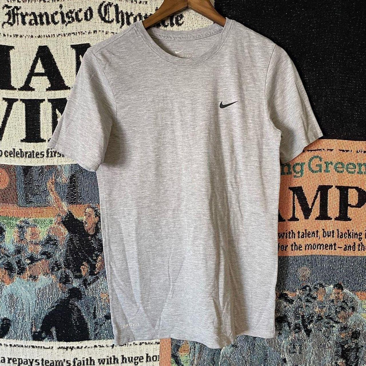 mens grey nike shirt