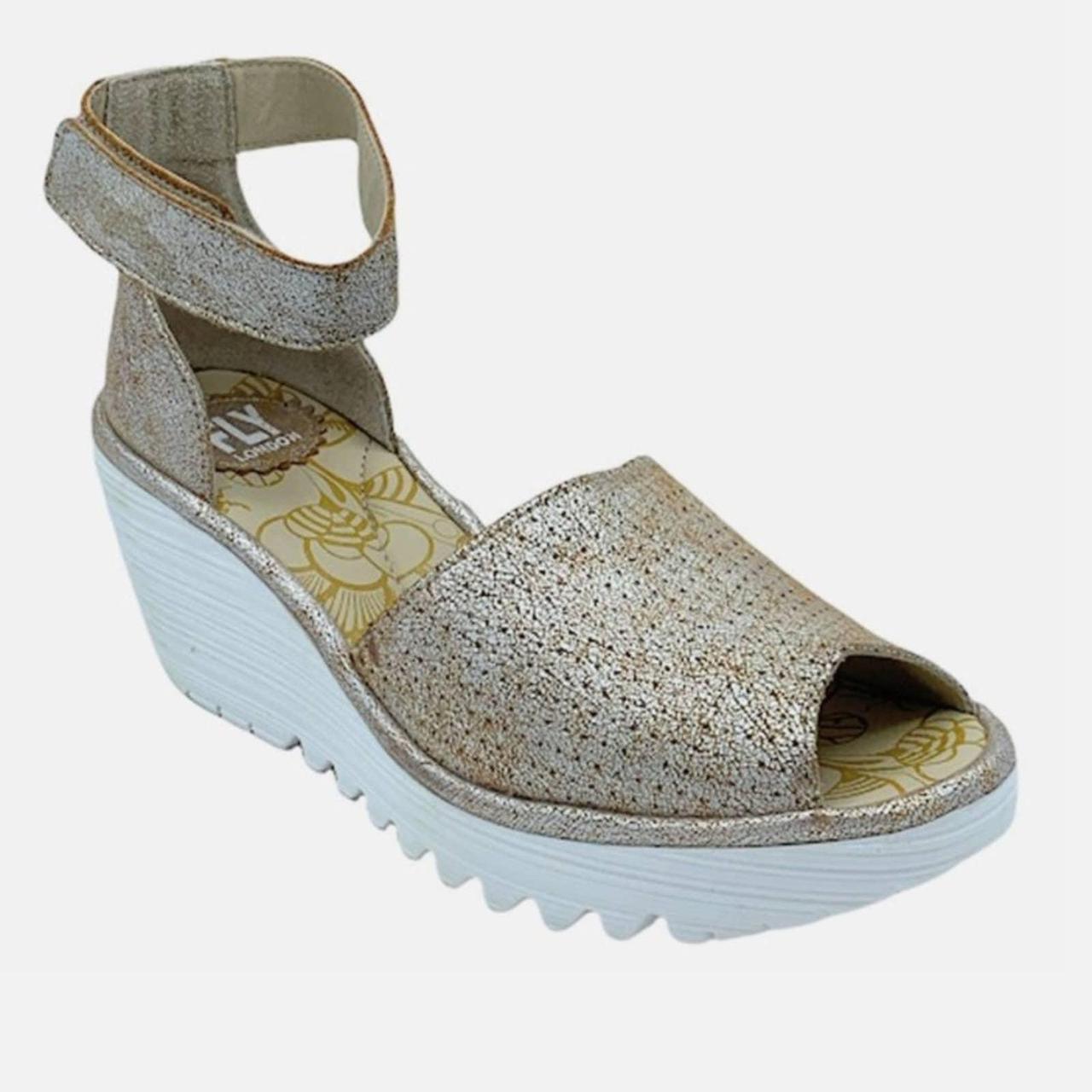 Fly london 2024 yake sandals