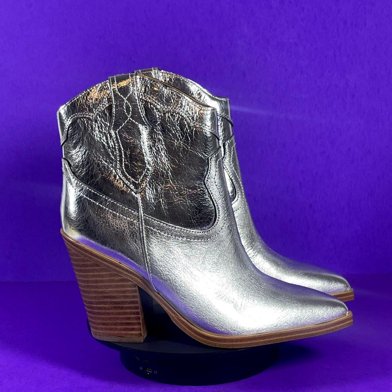 Marc Fisher GONA Silver Leather Western Cowboy Boots