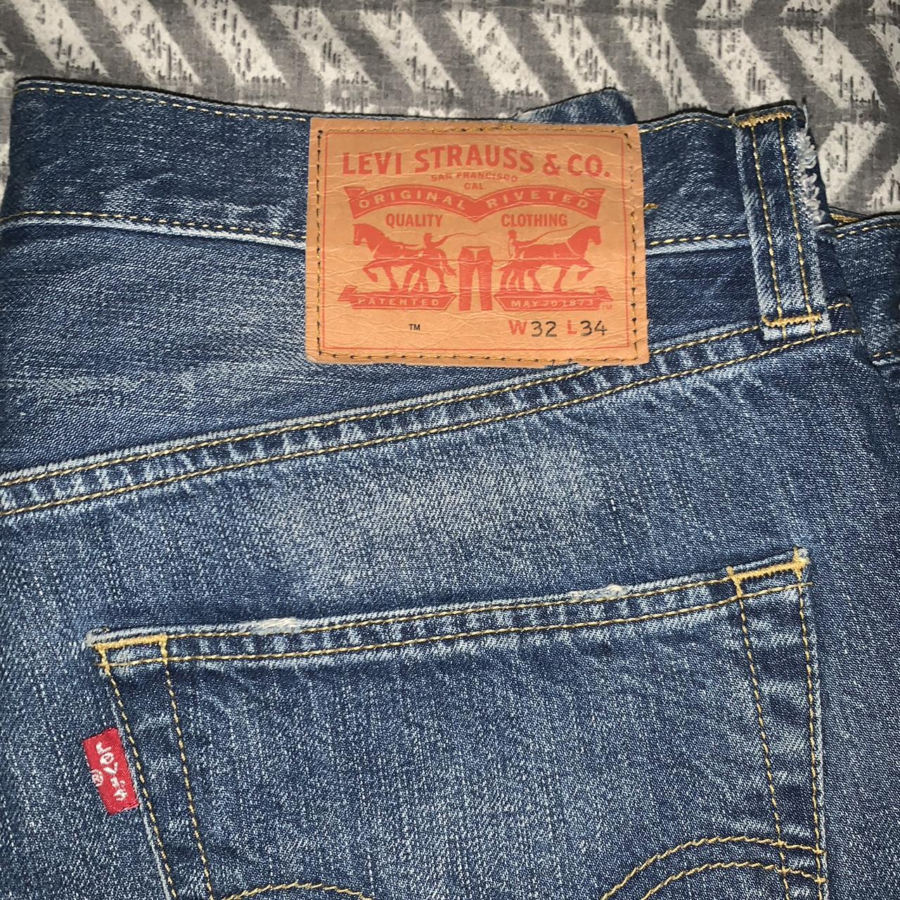 Levi Jeans straight leg jeans. W32 L34 - Depop