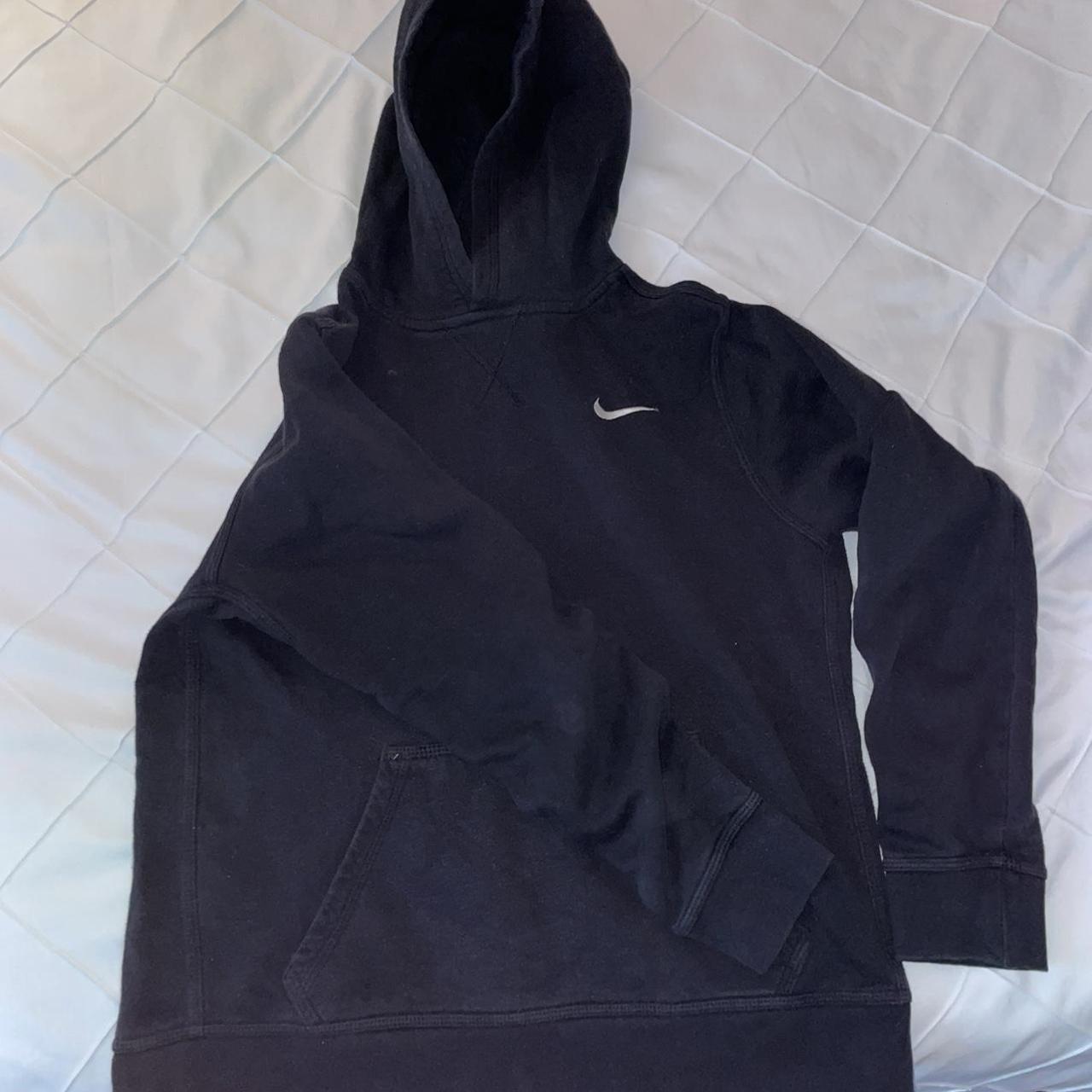 Nike hoodie No flaws - Depop