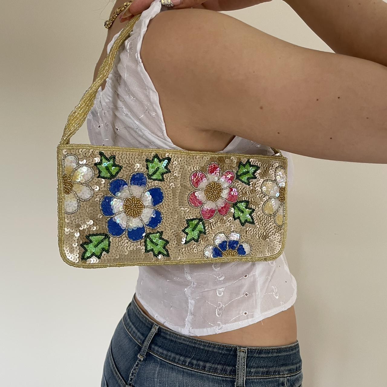 item listed by leilaroseshop