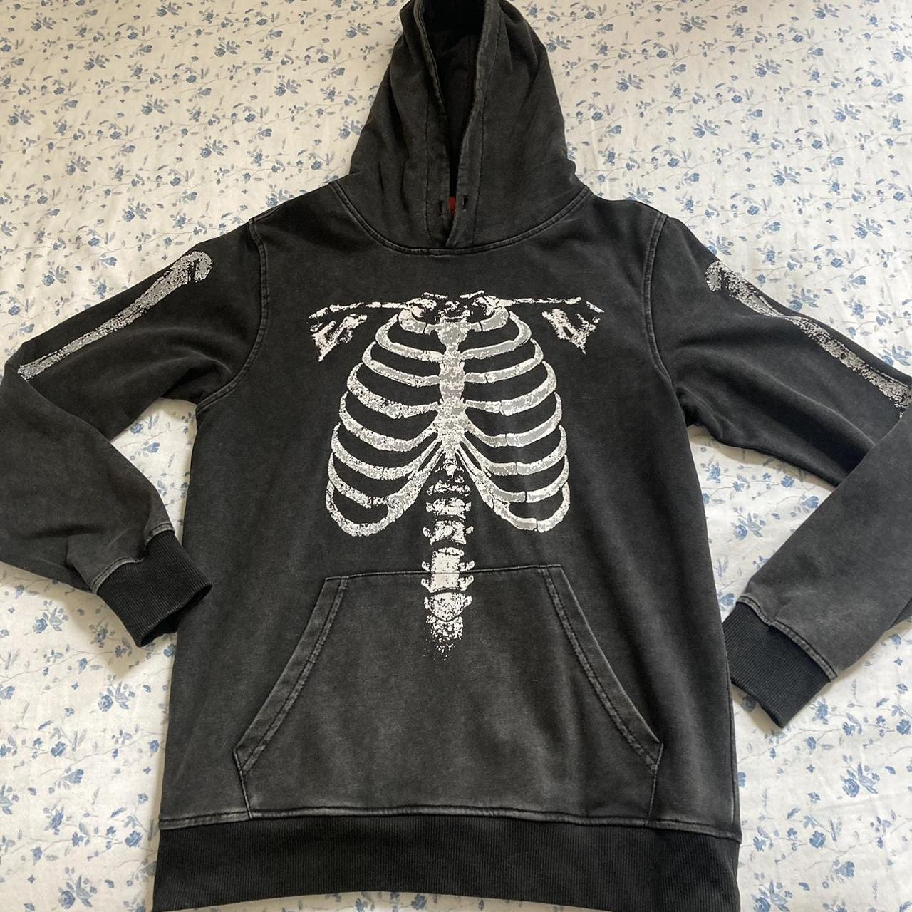 Hot Topic Women's Black and White Hoodie | Depop