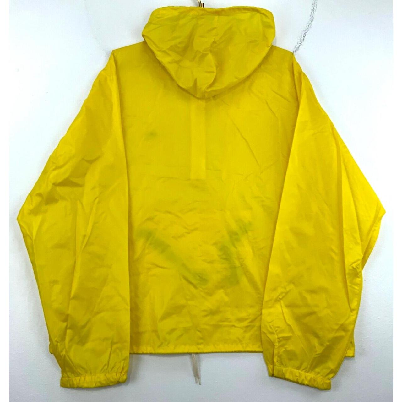 Izod Men's Yellow Sweatshirt | Depop