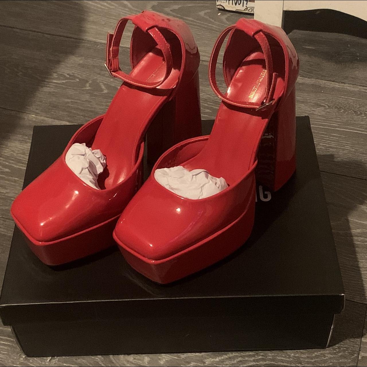 plt white heels