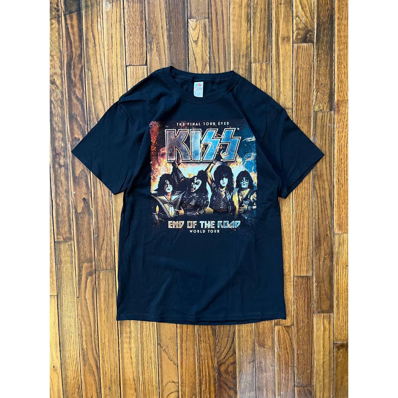 KISS End of the Road Tour Tee Shirt measures 18x29 - Depop