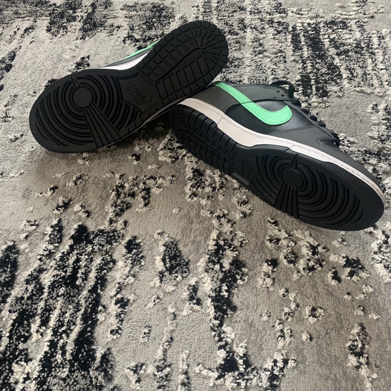 pale green nike trainers