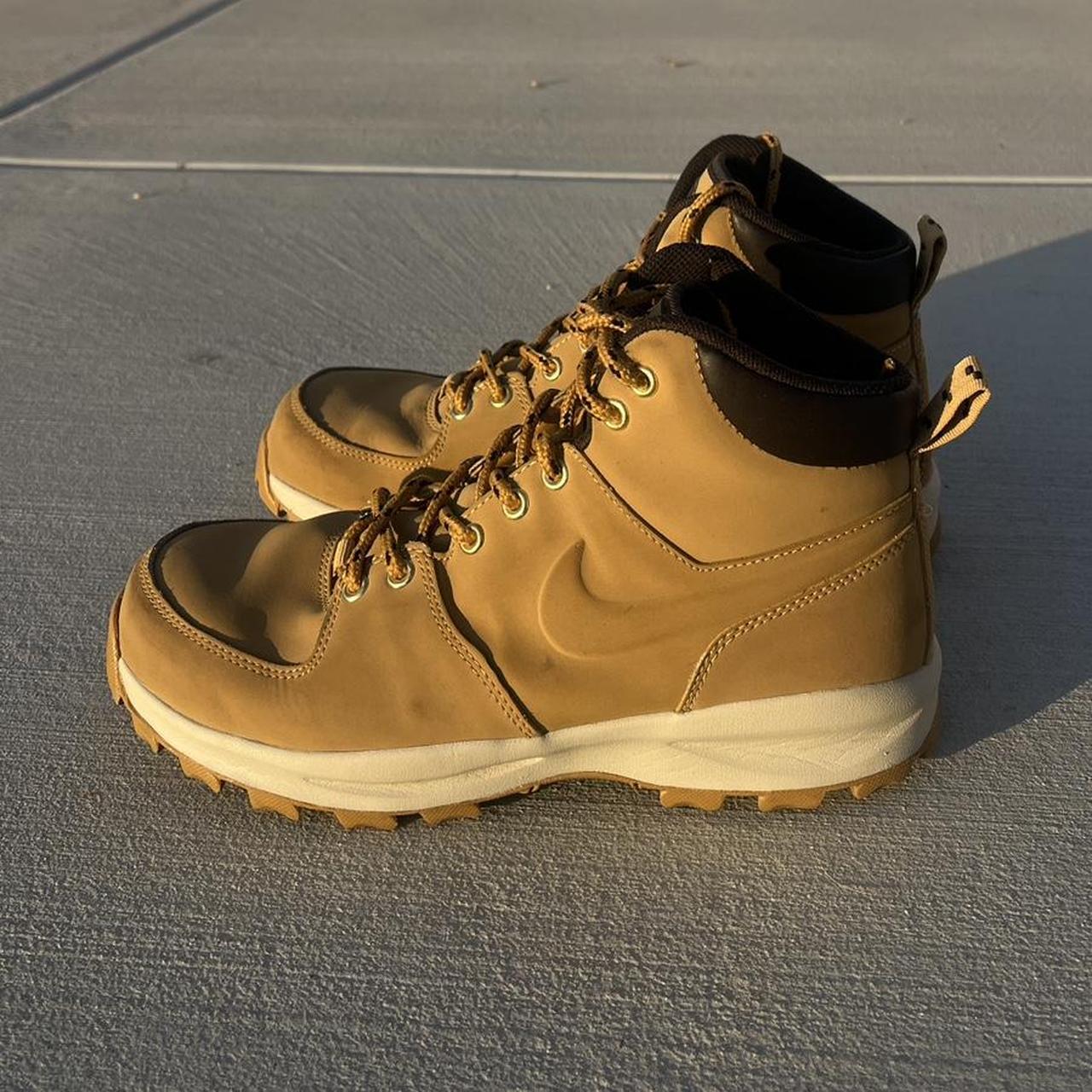 nike manoa boots wheat