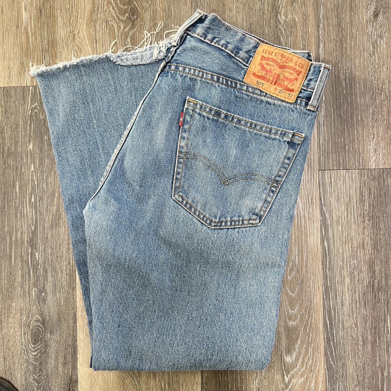 LEVIS 505 BLUE JEANS great wash cut at the... - Depop