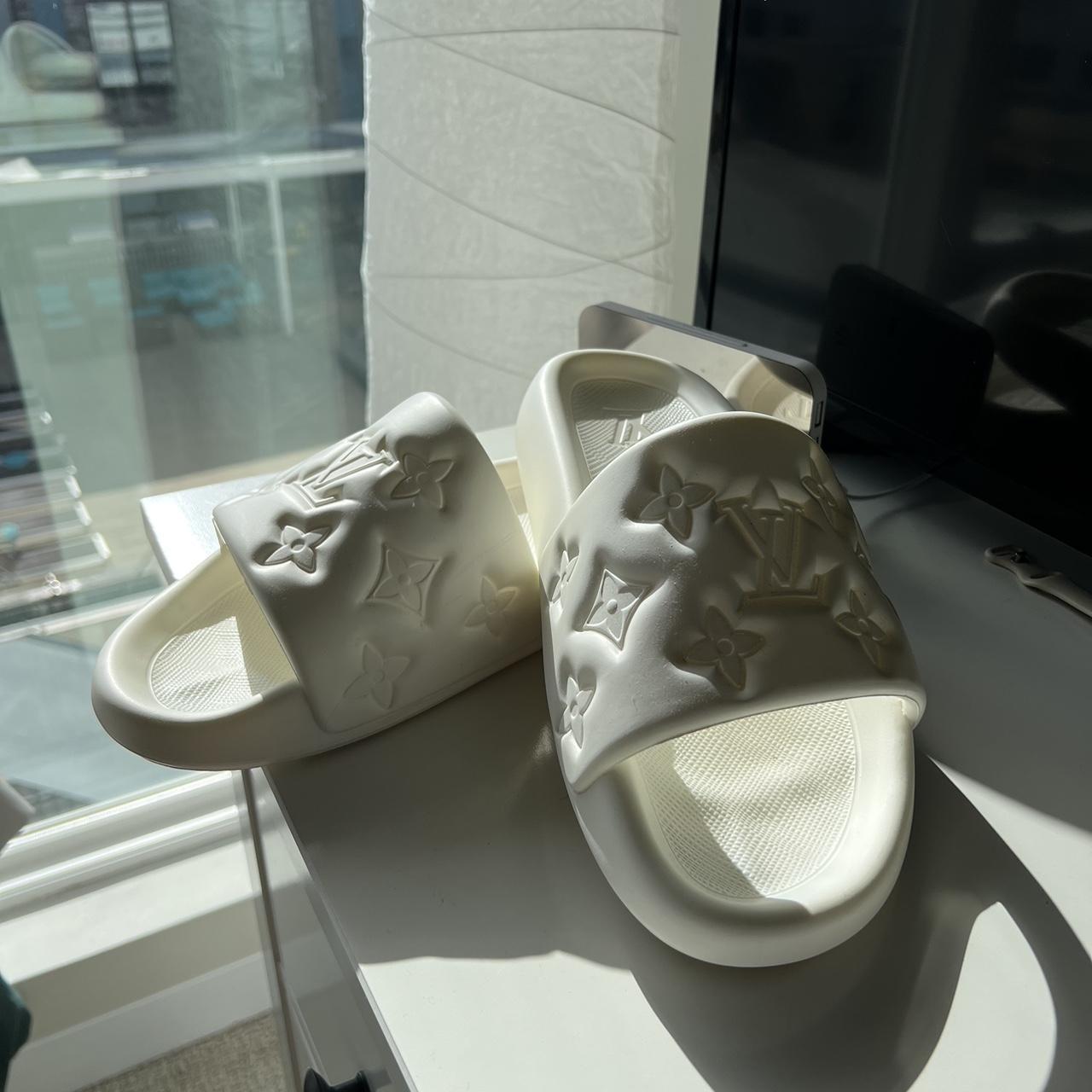 Louis Vuitton slides size uk 8 slippers authentic - Depop