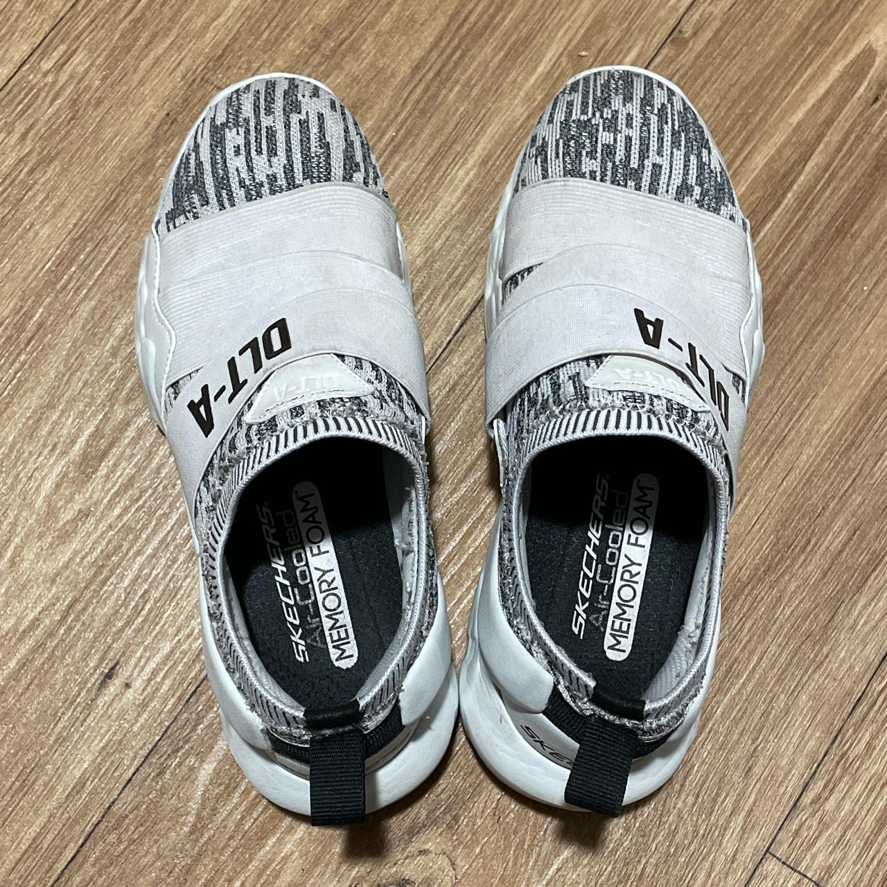 SKECHERS SNEAKERS WOMEN BLACK AND WHITE -... - Depop