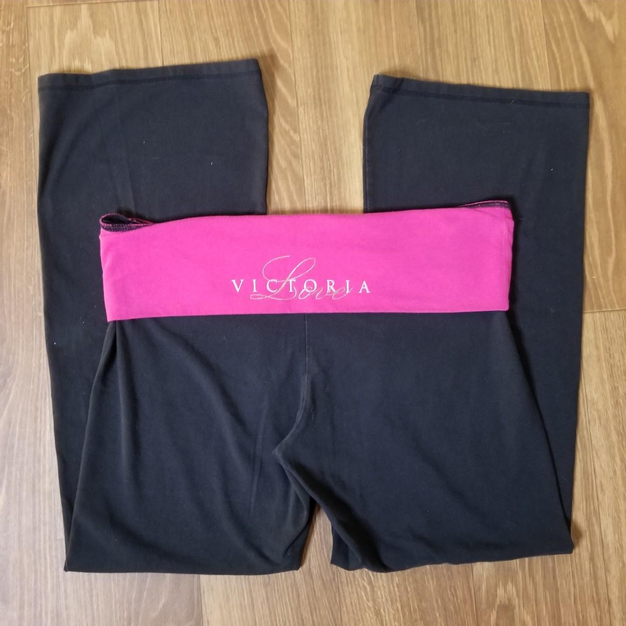 Victoria secret flared yoga pants size - Depop