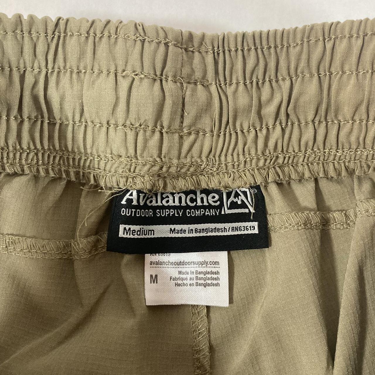 Avalanche Outdoor Supply Company Men's XL Short - Depop