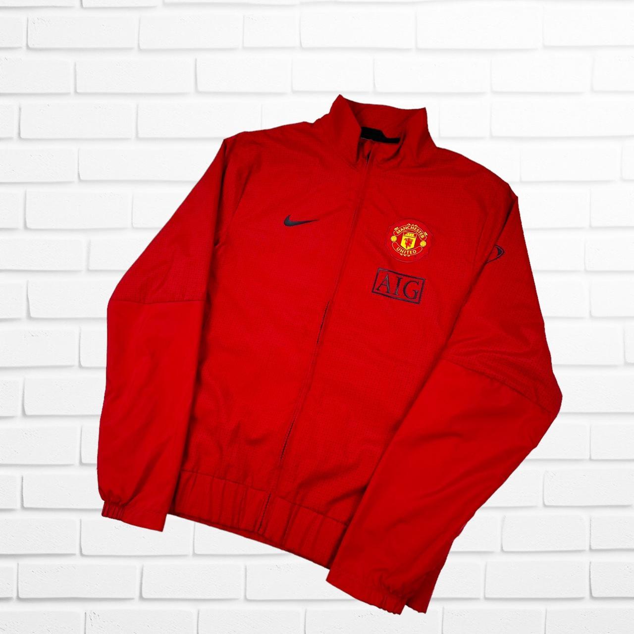 👀 NIKE MANCHESTER UNITED JACKET 💣 Vintage Red Nike... - Depop