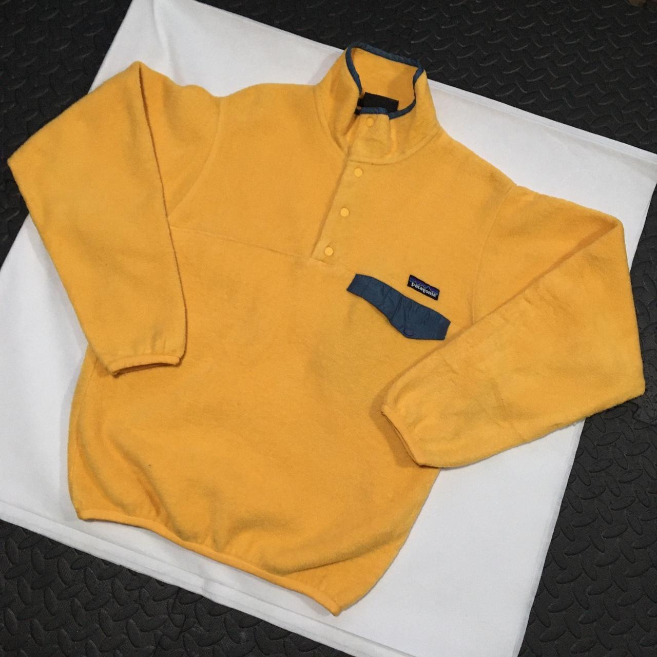 Patagonia discount yellow sweatshirt