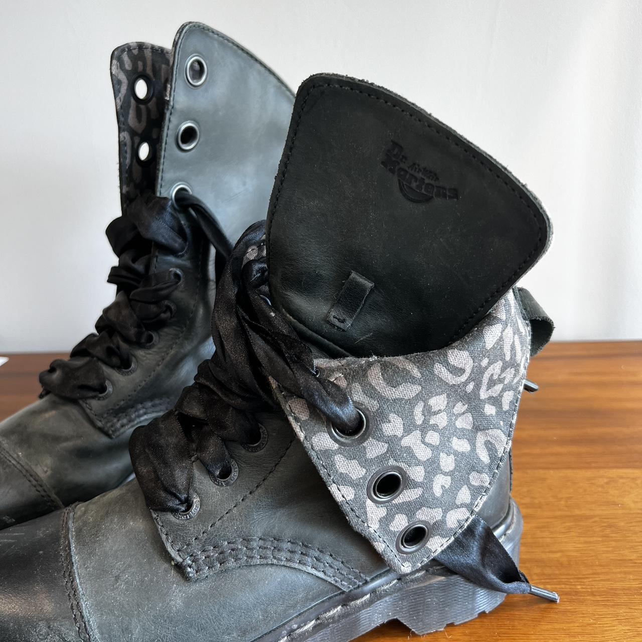 Imitation dr hotsell martens triumph