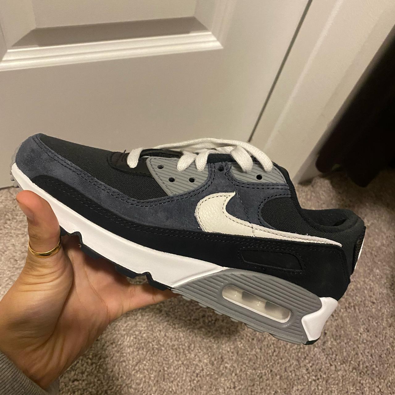 Nike Air Max 90 Premium- 