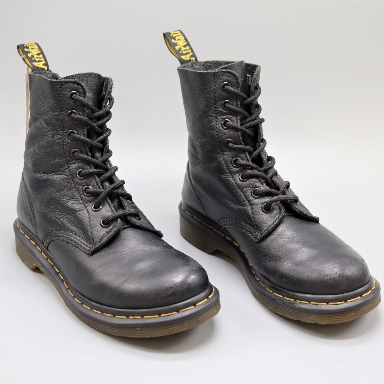 Dr martens pascal deals virginia 149