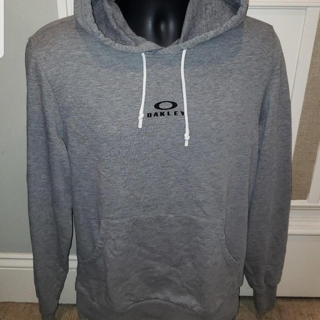 Oakley Men's Hoodie - Grey - M – OAKLEY Men's Fleece Hoodie Sweatshirt. Gray color. …