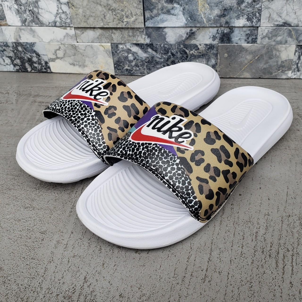 Nike hot sale benassi animal