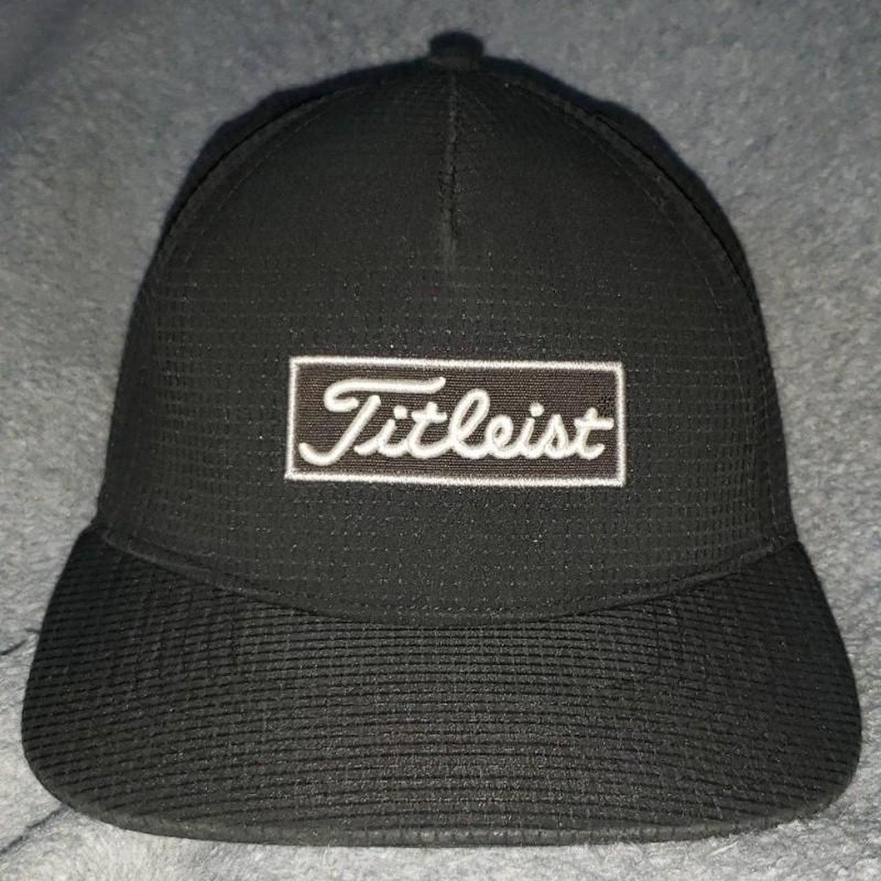 TITLEIST Pro Tour Men's Snapback Golf Depop