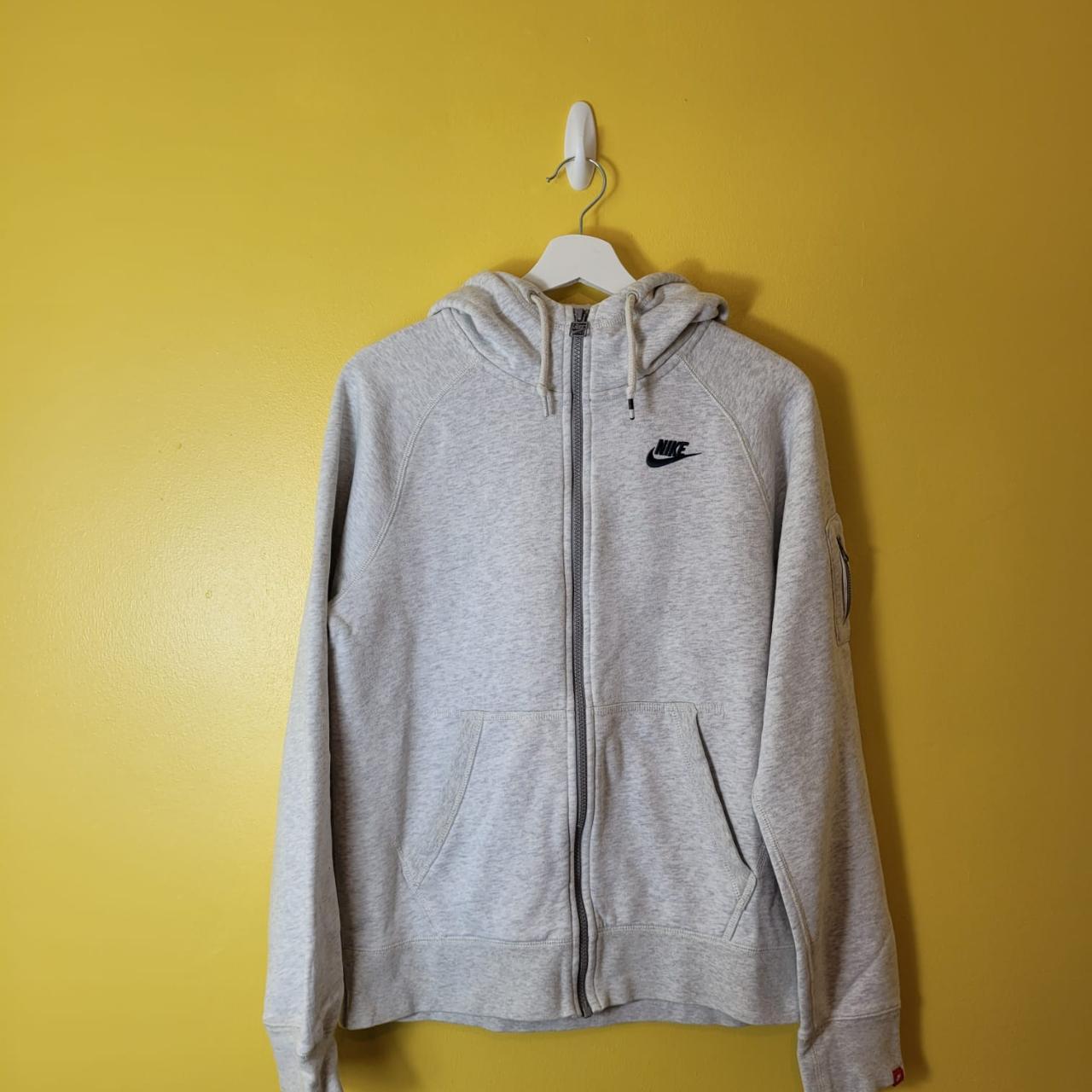 mens small nike hoodie