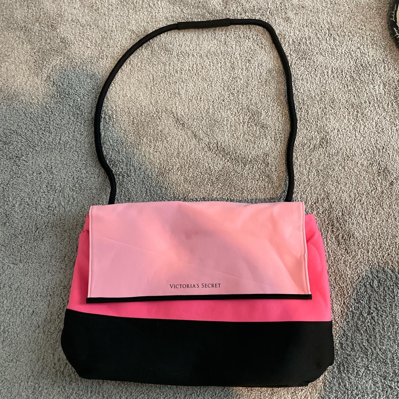 Pink cooler sales bag victoria's secret