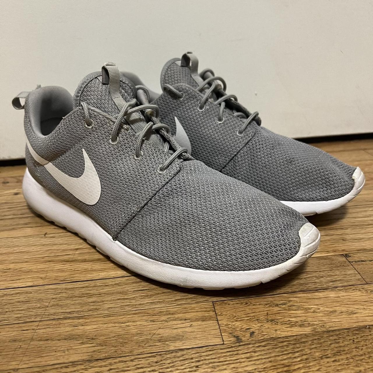 Nike roshe run mens size 12 best sale