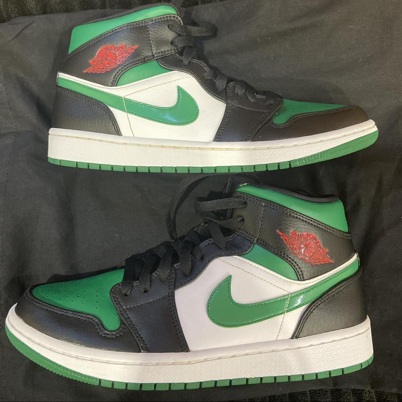 womens pine green jordan 1
