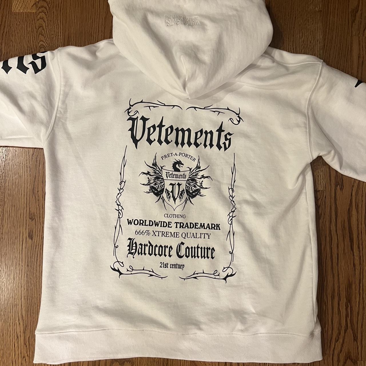 VETEMENTS Oversized Dragon Print Embroidered Graphic