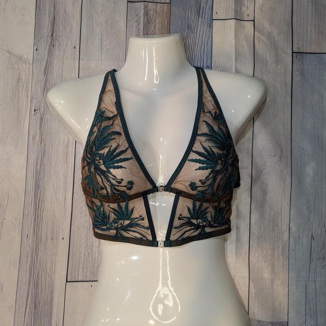 item listed by forthriftsakee