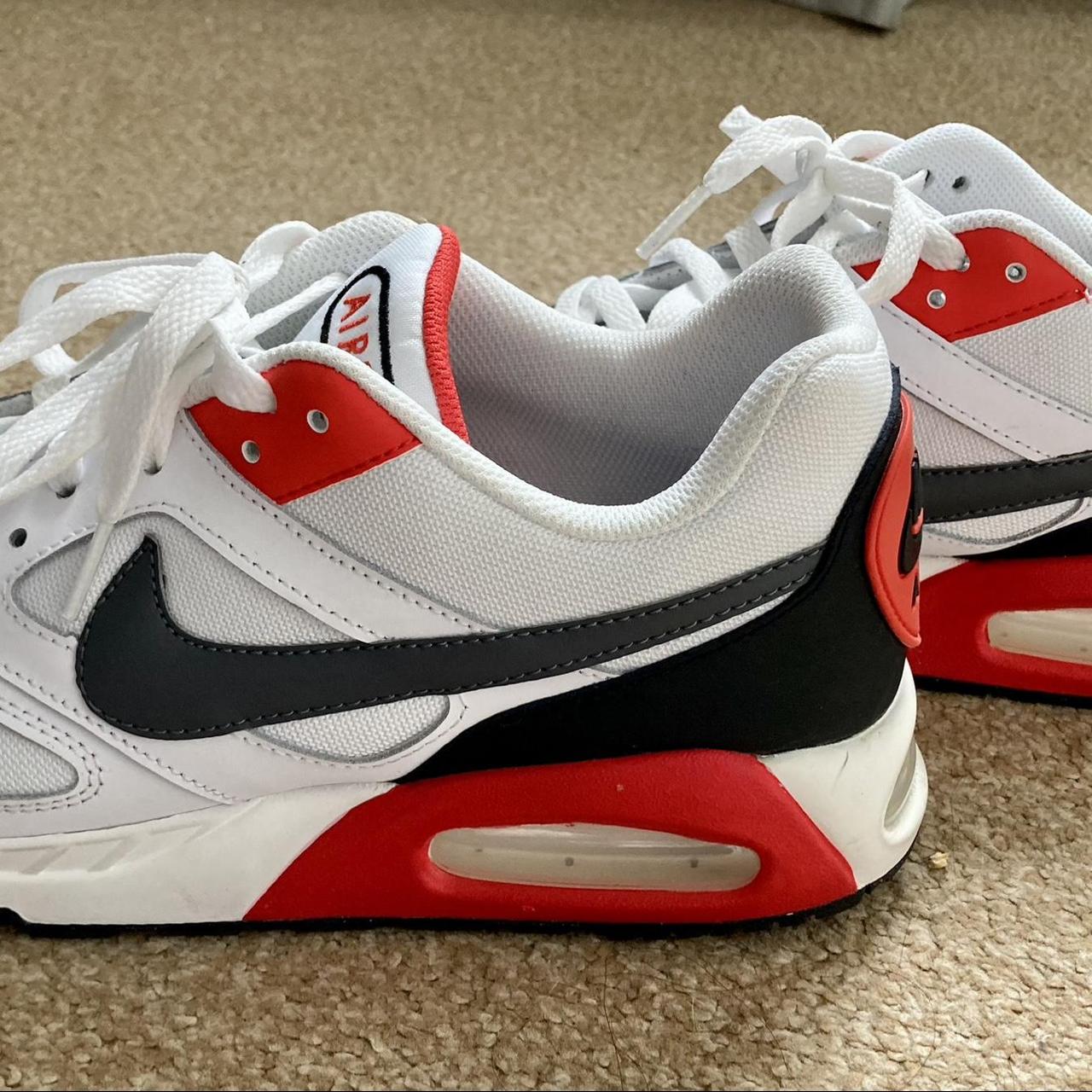 mens nike air trainers size 9