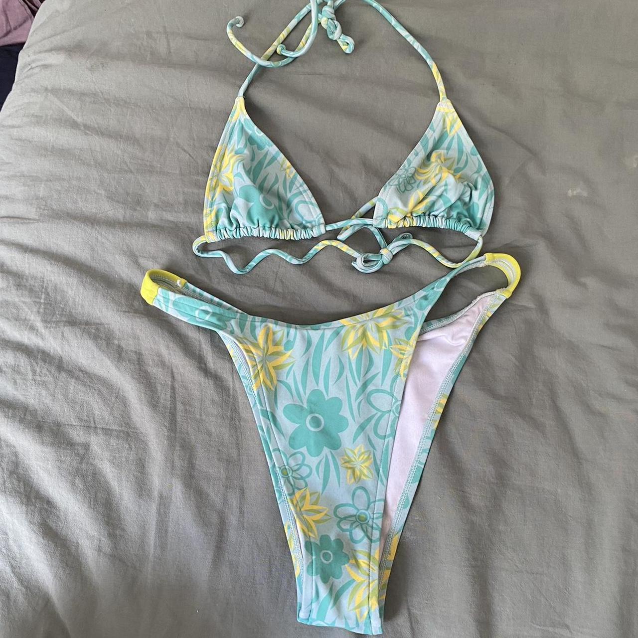 os high rise 70s pattern bikini - Depop