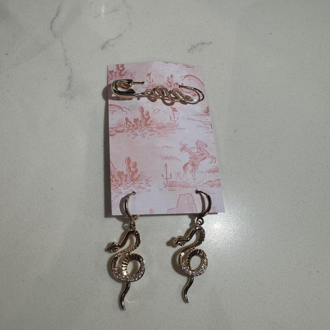 item listed by rescuestorydesigns