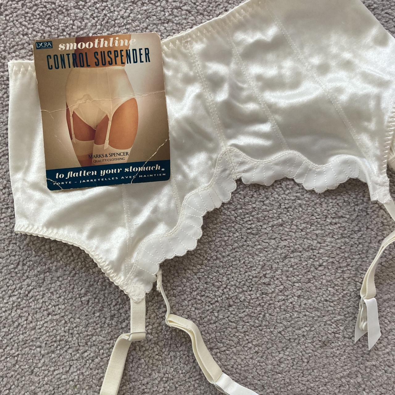 Women's Cream Underwear Depop