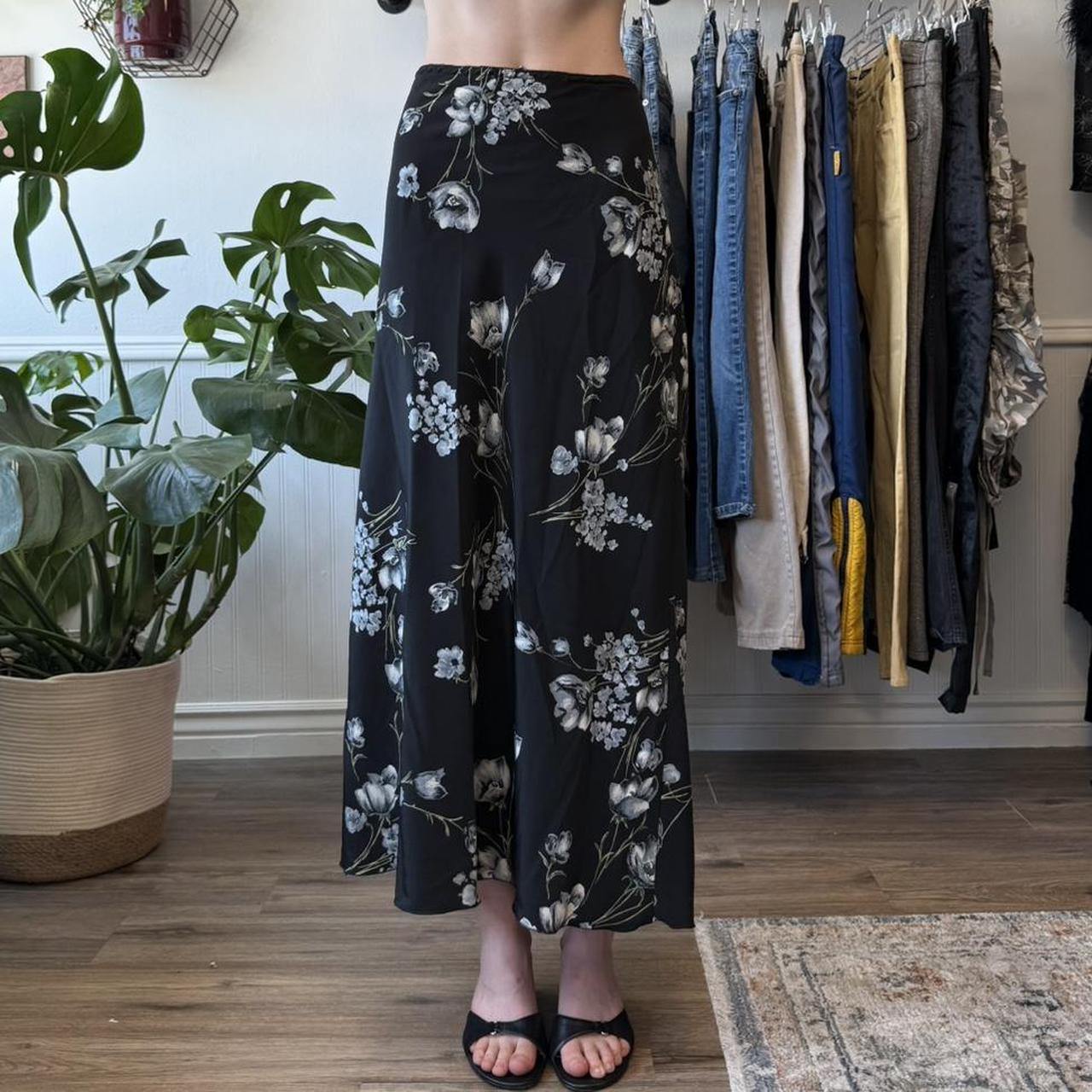 item listed by rootedvintage