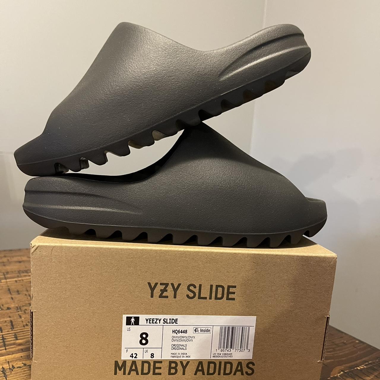 Yeezy Slides Onyx size 8 mens. Worn once. Could Depop