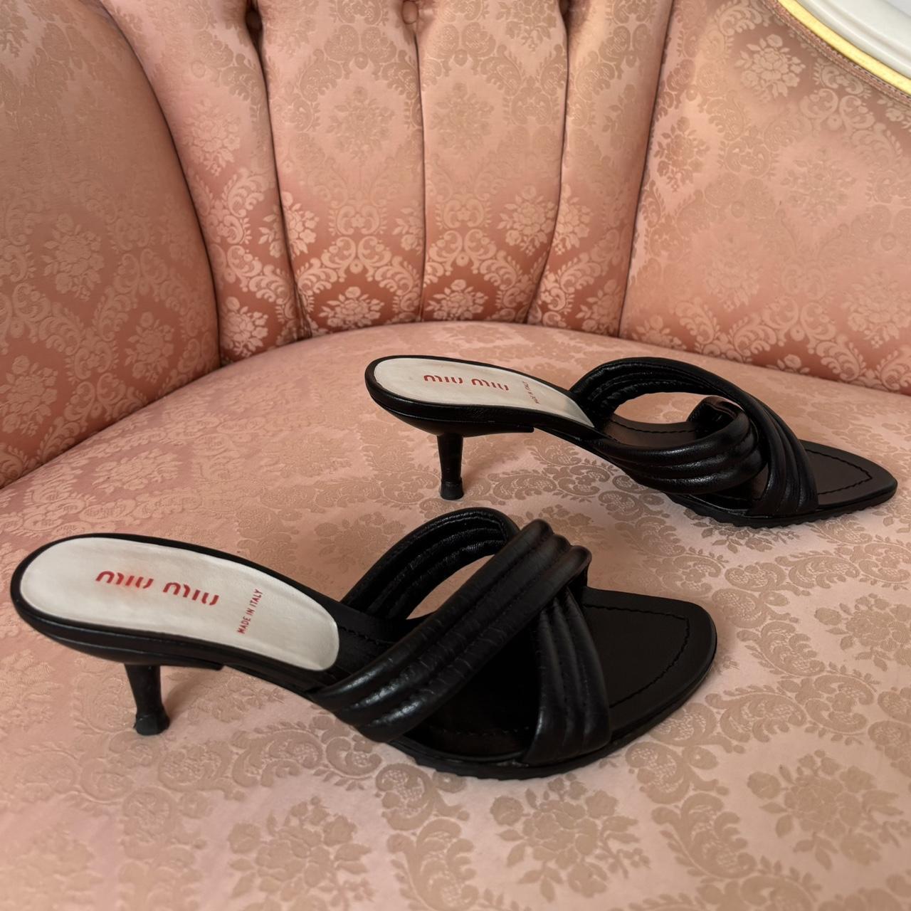 靴 Vintage Miu Miu Cowhide Bow Mules 靴 Vintage Miu Miu Cowhide Bow Mules Miu Miu 1998 SS Cow