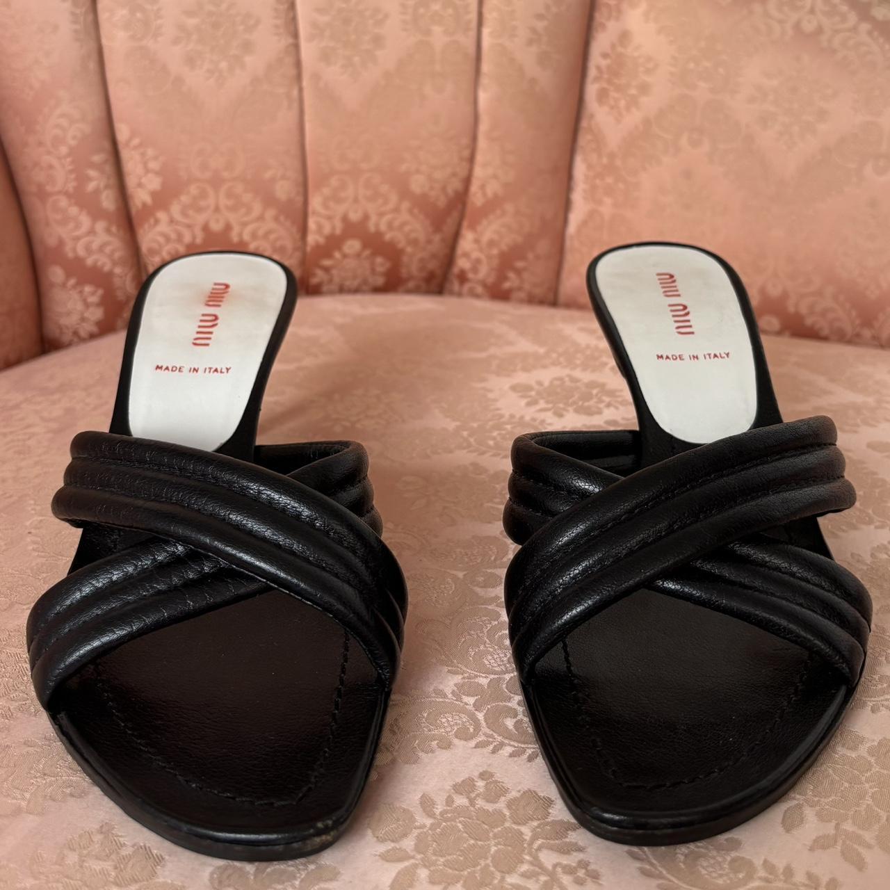 靴 MIU MIU Leather Mules 36 1/2 Leather mules in black - Miu Miu | Mytheresa