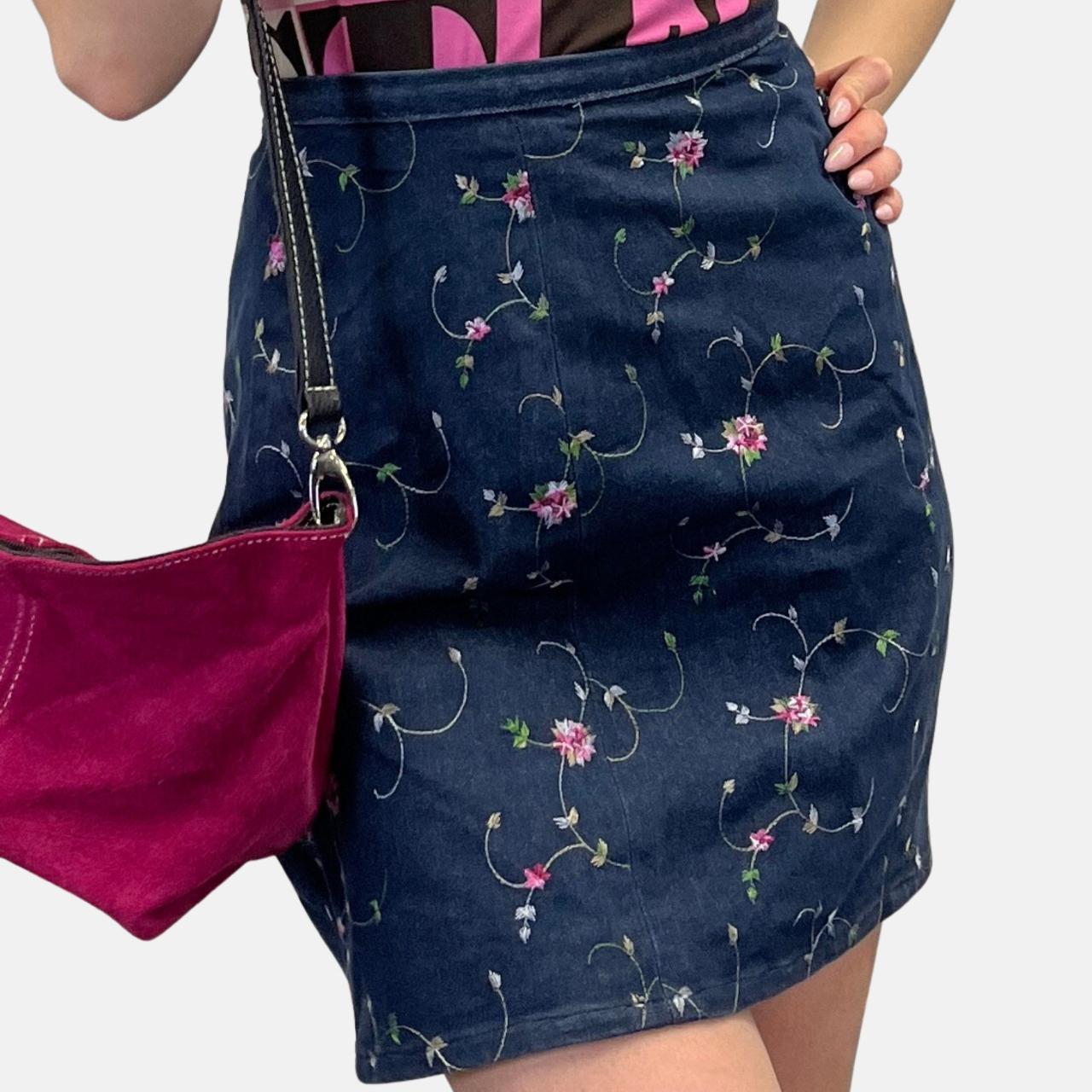 Vintage floral embroidered denim skirt, waist 31... Depop