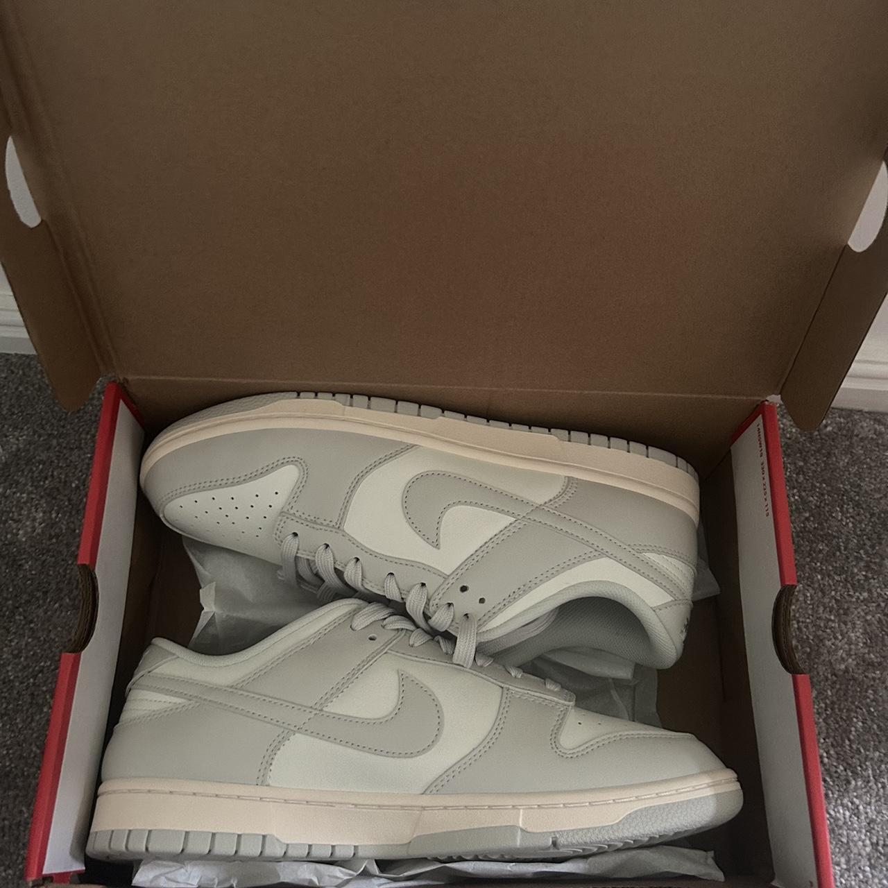 nike light bone shoes