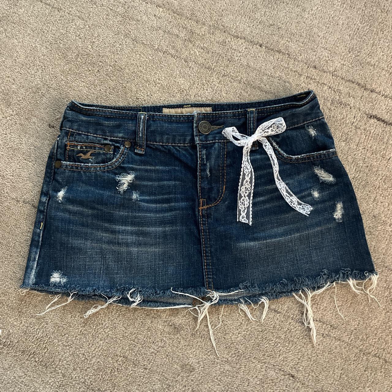 Super cute y2k Hollister mini skirt Size XS Perfect... - Depop