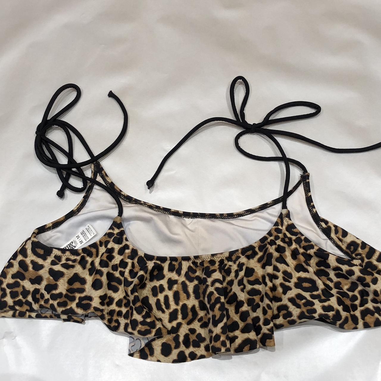 Victoria's Secret Women's Bikini-and-tankini-tops | Depop